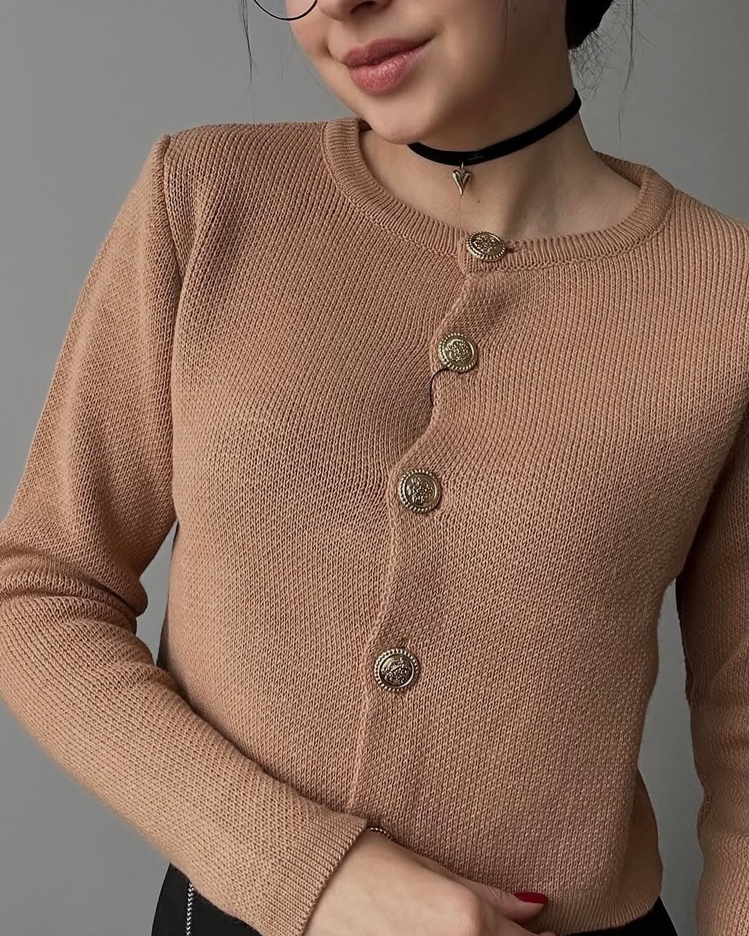 Кардиган в стилі old money