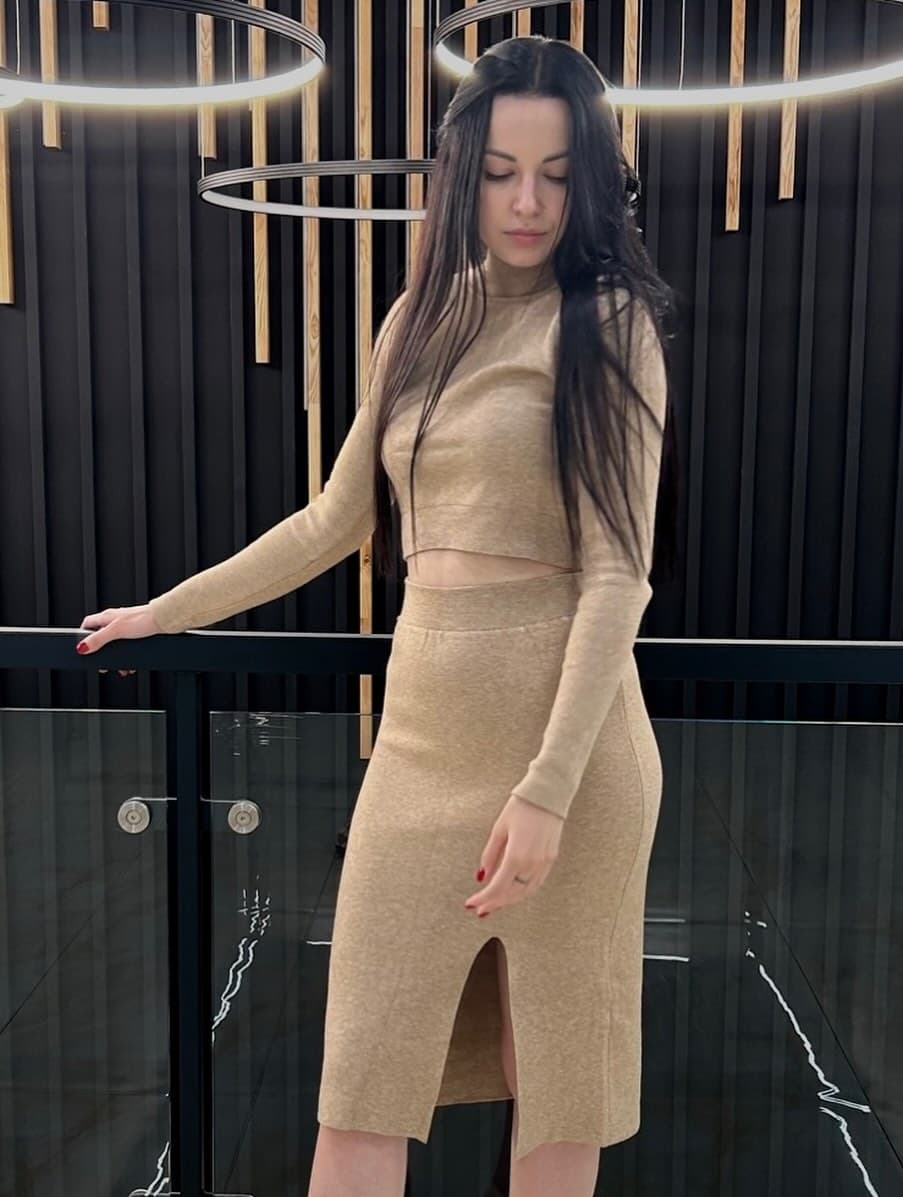 Костюм зі спідницею